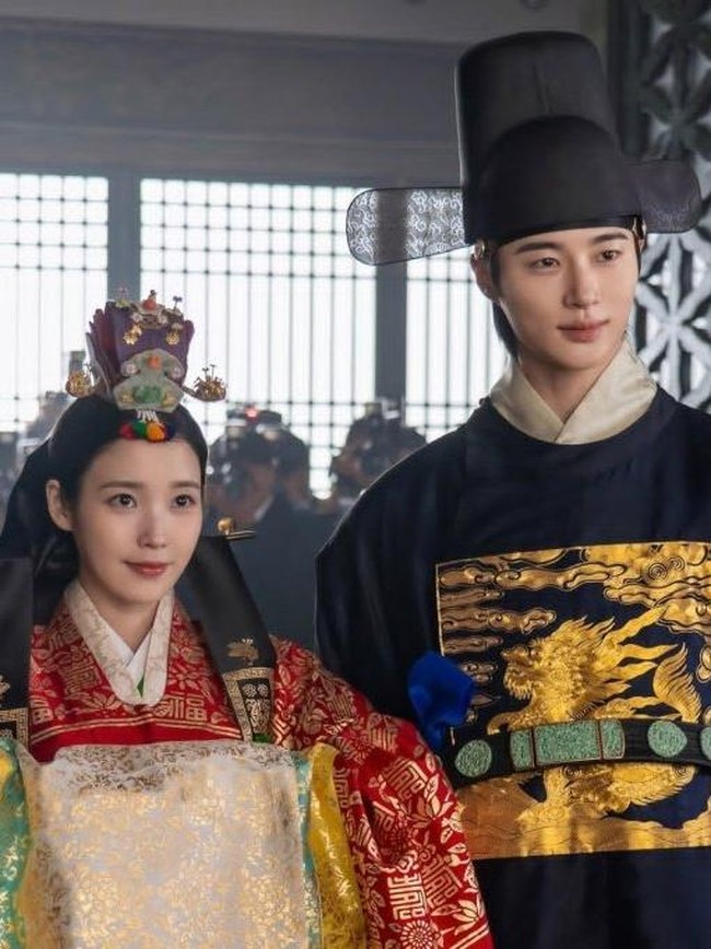 7 Momen IU-Byeon Woo Seok Menikah dan Bulan Madu, Romantis Bikin Salting