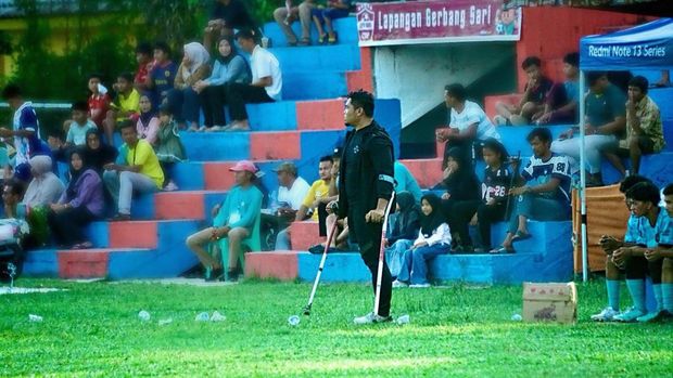 Jufriadi, jemaah haji disabilitas yang berangkat haji tahun ini Jufriadi, jemaah haji disabilitas asal Riau yang berangkat haji 2026 menggantikan almarhum ayah.