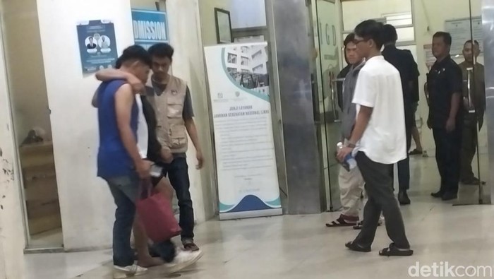 Korban penyiraman air keras saat dirawat di RSUD dr Soekardjo Tasikmalaya.