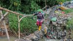 Longsoran TPA Cipayung Persempit Kali Pesanggrahan
