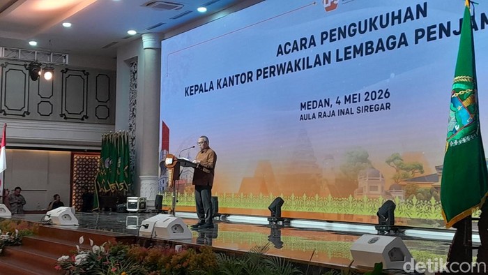 Wakil Ketua Dewan Komisioner Lembaga Penjamin Simpanan (LPS) Farid Azhar Nasution saat sambutan