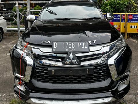Mobil Pajero yang tabrak lansia penjual buah gerobakan di Jaktim. (Dok. ist) Mobil Pajero yang tabrak lansia penjual buah gerobakan di Jaktim. (Dok. ist)