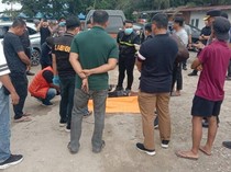 Jenazah Sopir Truk Tewas Diikat-Lakban di Pekanbaru Dijemput Keluarga