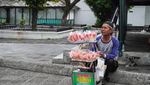 Mulai Langka! Ini 8 Potret Penjual Makanan Jadul yang Dulu Populer
