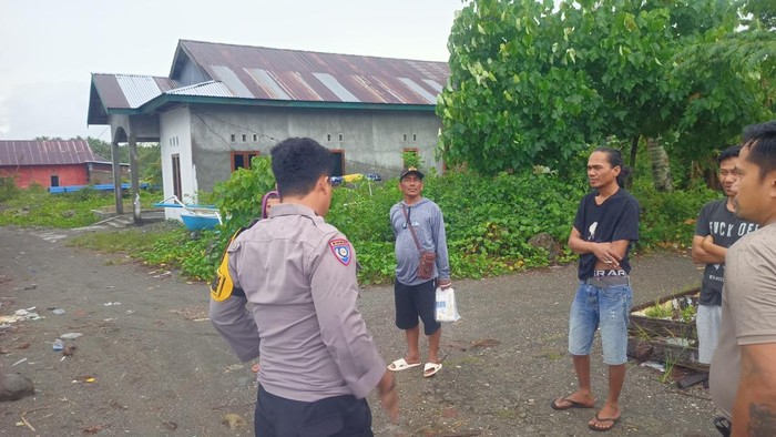 Polisi mendatangi TKP bocah laki-laki tersambar petir di Majene.