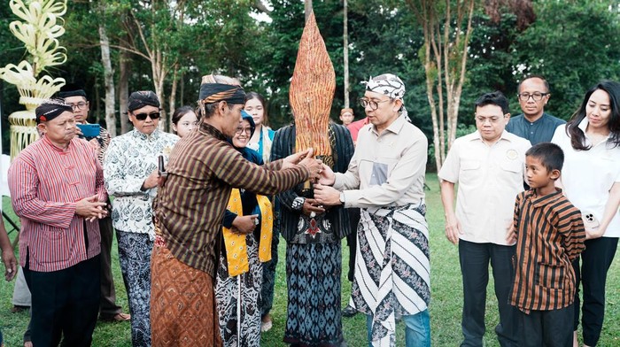 Ritual Pemindahan Arca Mbah Bhelet di candi Borobudur