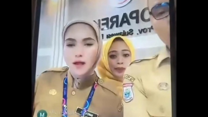3 ASN Pemprov Sulbar live TikTok saat jam kerja viral di media sosial.