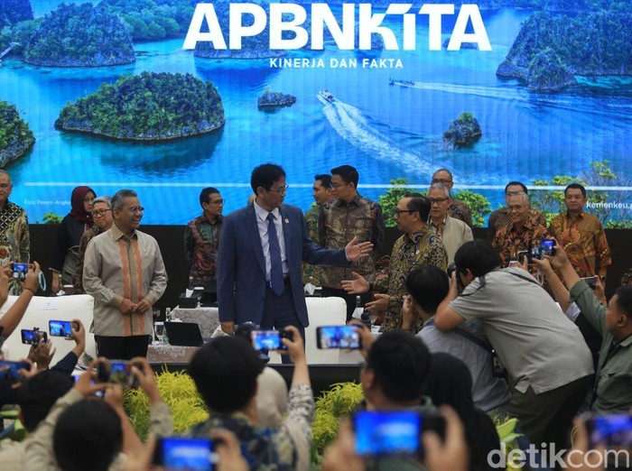 APBN Jebol Rp 240 Triliun! Belanja Ngebut, Kantong Negara Tekor di Awal Tahun
