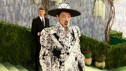 Potret HUNTR/X-Saja Boys K-Pop Demon Hunters di Met Gala 2026