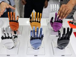 China Makin Maju Kembangkan Robot Musik hingga Tangan AI
