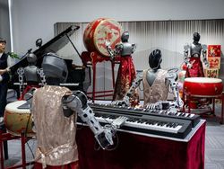 China Makin Maju Kembangkan Robot Musik hingga Tangan AI