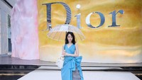 Most Pop: Penampilan Dilraba Dilmurat di Acara Dior, Foto Tanpa Edit Jadi Sorotan