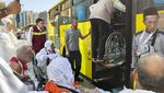 74 Jemaah Lansia Siap Melaksanakan Umrah Wajib dengan Didampingi Petugas PPIH