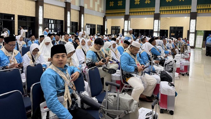 Jemaah Kloter PLM 10 di Asrama Haji Palembang