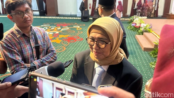 Kepala Badan Kepegawain Daerah (BKD) Jatim Indah Wahyuni