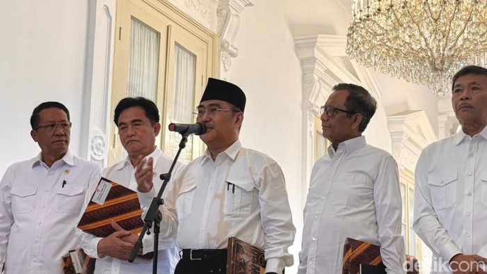 Ketua Komisi Percepatan Reformasi Polri Jimly Asshiddiqie (Eva Safitri/detikcom)