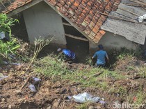Longsor Terjang Kutawaringin Bandung, Akses Jalan-Rumah Warga Terdampak