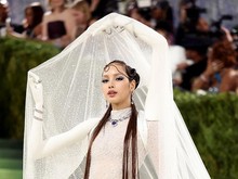 Video: Gaya Member BLACKPINK di Met Gala 2026