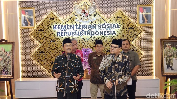 Menteri Sosial (Mensos), Saifullah Yusuf atau Gus Ipul bertemu dengan Ombudsman RI. Pertemuan itu untuk membahas sekolah rakyat hingga soal daycare. (Adrial/detikcom)