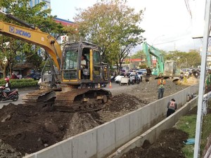 Drainase Jalan Aroepala Makassar Dibenahi demi Atasi Genangan-Kerusakan Aspal