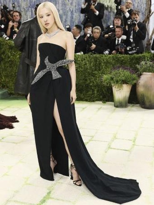 NEW YORK, NEW YORK - MAY 04: Ros attends the 2026 Met Gala celebrating 