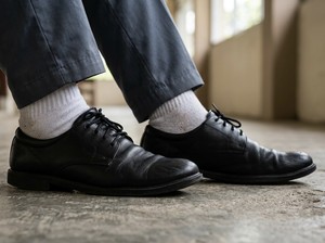 Kasus Sepatu Mandala, Psikolog Soroti Kepedulian Kerap Datang Terlambat