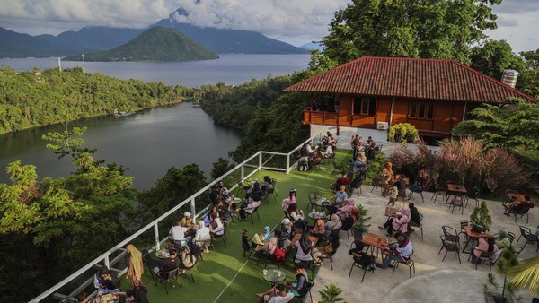 Spot Ngopi Viral Sajikan Pemandangan Eksotis