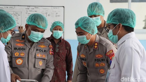 SPPG Gianyar 1 di areal Polsek Tampaksiring, Kecamatan Tampaksiring, Kabupaten Gianyar, didatangi Puslitbang Polri, Selasa (5/5/2026).