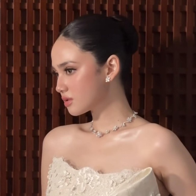 Pesona Syifa Hadju Resepsi di Bali, Tampil Dalam 3 Look yang Bikin Terpana