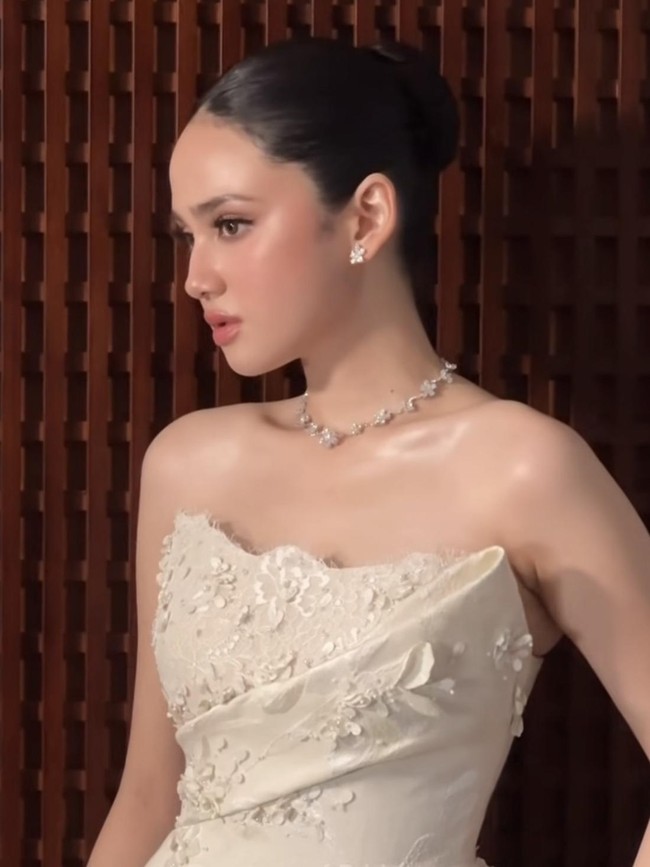 Pesona Syifa Hadju Resepsi di Bali, Tampil Dalam 3 Look yang Bikin Terpana