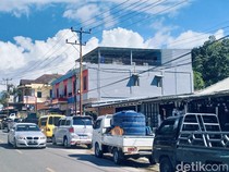 BBM Langka di Labuan Bajo, Sopir Nginap di SPBU