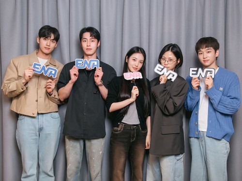 Cast drama Korea Doctor on the Edge di proses reading naskah perdana.