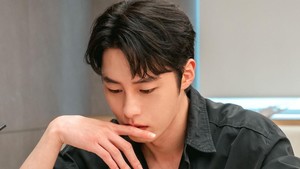 Di Doctor on the Edge, Lee Jae Wook akan memerankan  Do Ji Ui. Dia digambarkan sebagai sosok yang kompleks dengan trauma masa lalu. (Foto: dok. ENA)