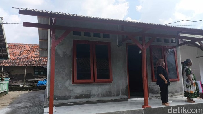 Engkong Rana dan rumah baru di Kuningan