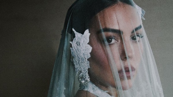 Georgina Rodriguez Jadi Pengantin di Met Gala, Terinspirasi Bunda Maria