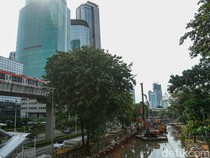 Normalisasi Kali Cideng Dikebut, Lumpur Dikeruk dan Turap Dipasang