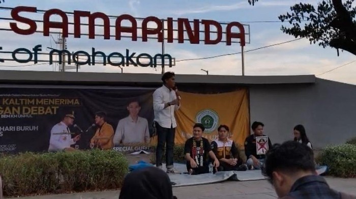 Kegiatan debat terbuka yang awalnya mengundang Gubernur Kaltim Rudy Mas’ud tetap dilaksanakan di Teras Samarinda, Rabu (6/5). (Riani Rahayu/detikKalimantan)