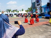 Lebaran Depok 2026 Jadi Magnet Wisata, Alun-alun Diserbu Pengunjung