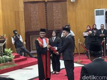 Syaifuddin Zuhri Resmi Dilantik Jadi Ketua DPRD Surabaya