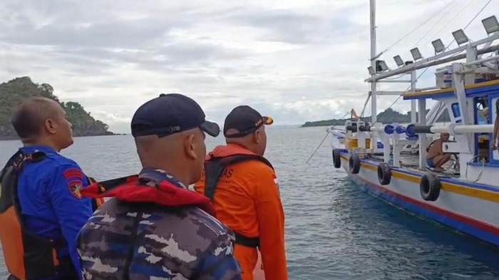 Pencarian 1 ABK yang hilang usai kapal nelayan ditabrak kapal kargo terkendala cuaca buruk