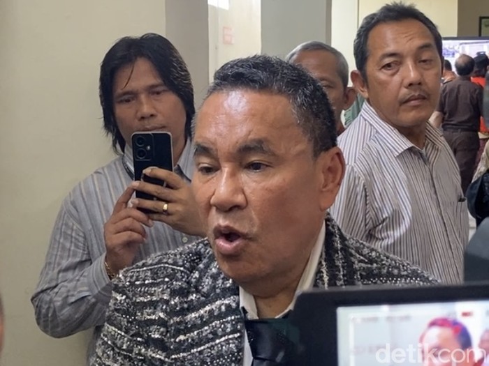 Pengacara duo bos PT Sritex, Hotman Paris Hutapea di Pengadilan Tindak Pidana Korupsi Kota Semarang, Kecamatan Semarang Barat, Kota Semarang, Rabu (6/5/2026).
