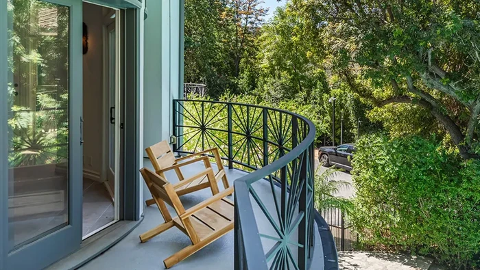 Rumah Selena Gomez yang dijual Rumah Selena Gomez yang dijual