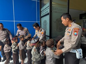 Satlantas Polresta Sidoarjo Ajak Anak TK Belajar Lalu Lintas Sambil Main