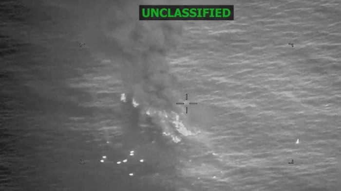 Screenshot video operasi militer AS yang dirilis Komando Selatan AS atau SOUTHCOM (X/@Southcom) 