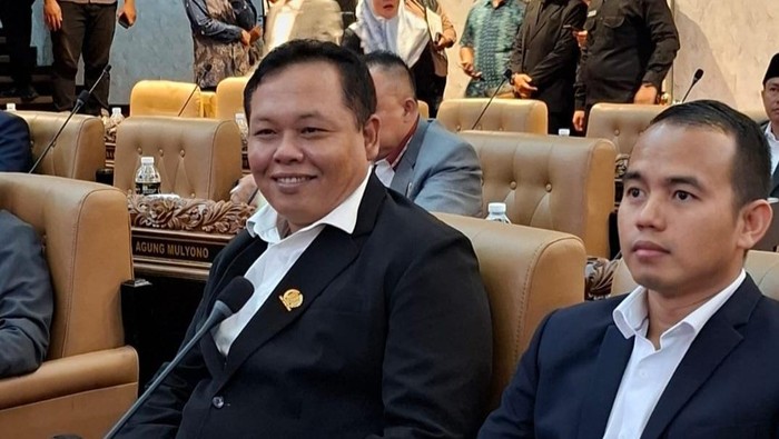 Sekretaris Fraksi Golkar DPRD Jatim, Hadi Setiawan