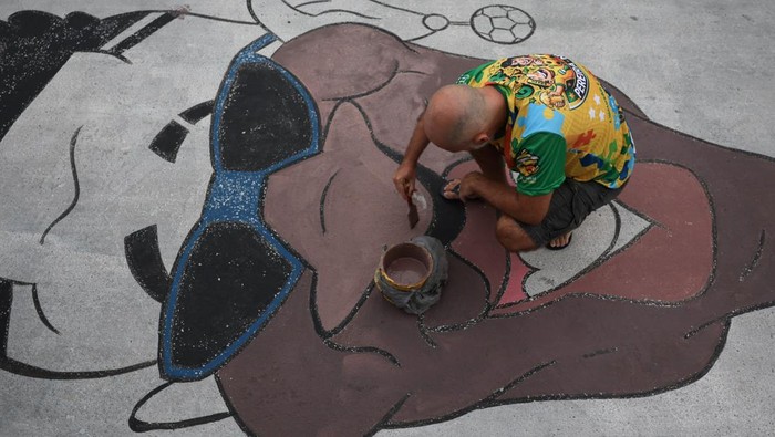 A drone view shows a street decked out in World Cup-themed murals and decorations ahead of the tournament in Rio de Janeiro Brazil, May 4, 2026. REUTERS/Ricardo Moraes