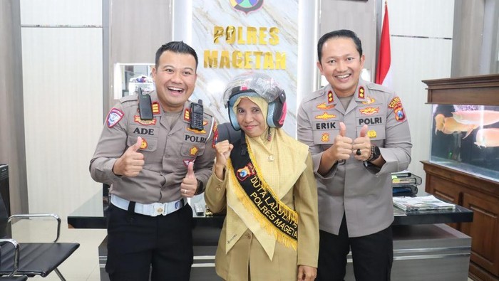 Sri Wahyuni, guru SLB di Magetan yang viral hadang bus Sugeng Rahayau dinobatkan jadi duta lalu lintas polres setempat