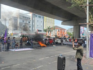 Warga Enrekang Geruduk DPRD Sulsel, Desak Izin Tambang CV HKM Dicabut!