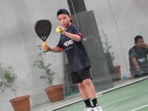 Bocah di Kediri Juara 1 Turnamen Padel, Kalahkan Peserta Dewasa