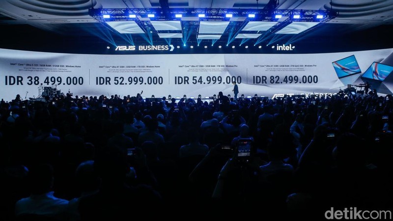 ASUS Indonesia resmi meluncurkan laptop bisnis premium terbaru, ASUS ExpertBook Ultra, di Jakarta, Kamis (7/5/2026). Laptop ini hadir membawa desain super tipis dan ringan, layar Tandem OLED, serta dukungan prosesor Intel Core Ultra generasi terbaru.